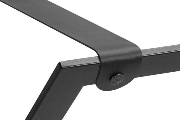 scuro-luggage-rack-with-black-strap