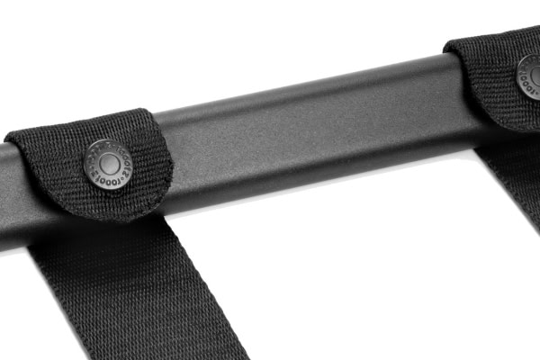 detail-nylon-strap-luggage-rack