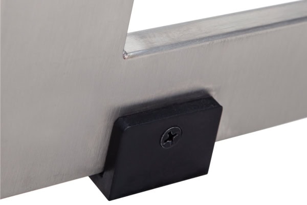 detail-stainless-steel-luggage-rack